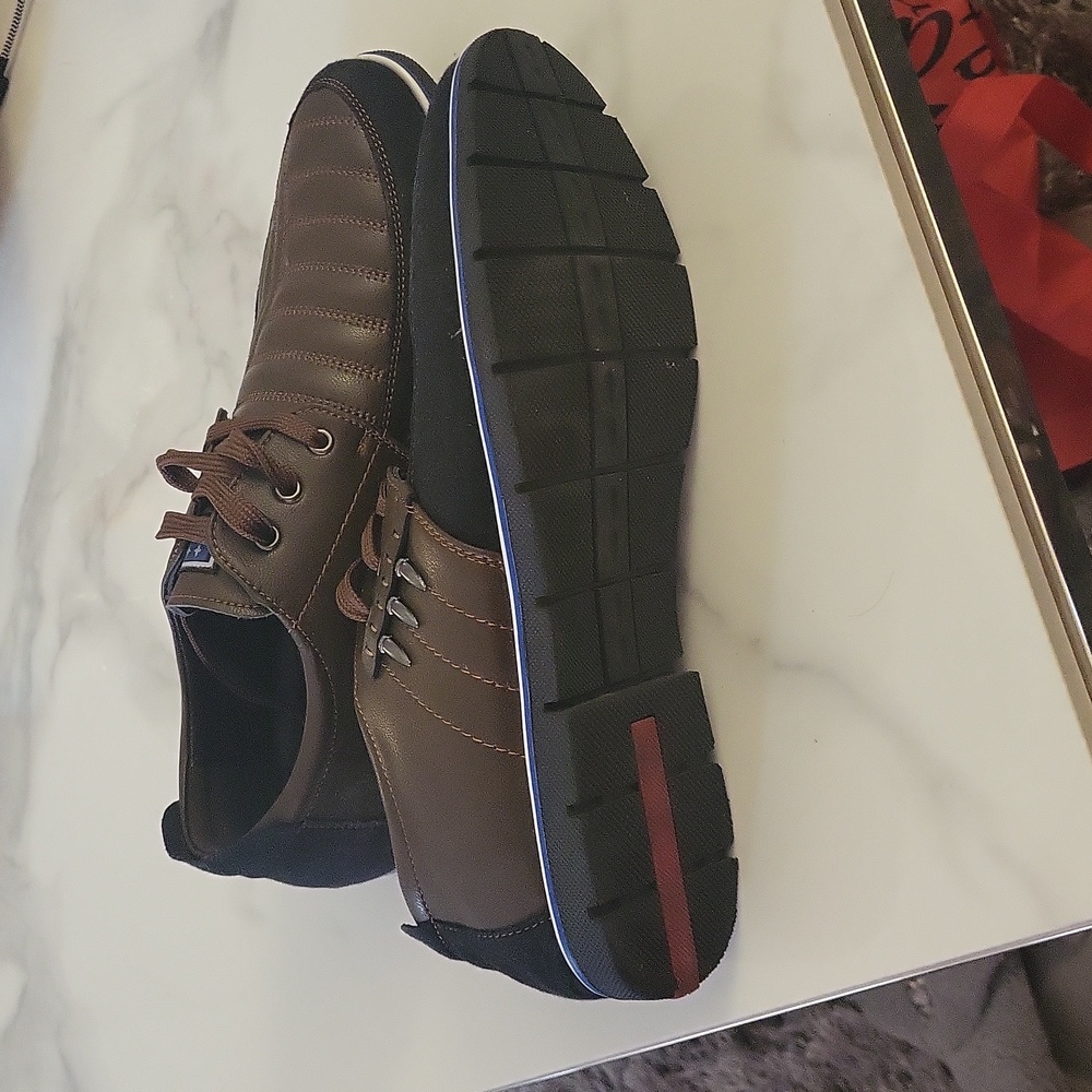Shoes - Picture 3 of 5